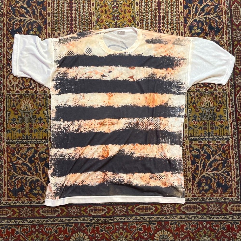 π Cool stripped art shirt - Picture 1 of 5